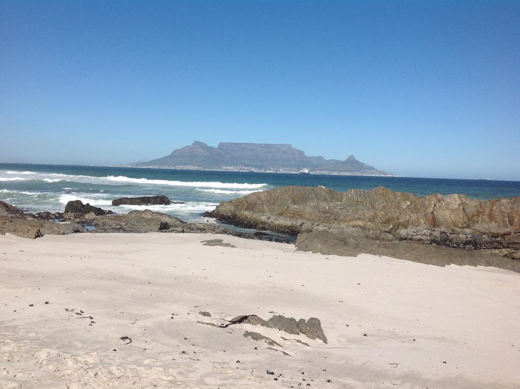 White Waves Beach House Bloubergstrand Extérieur photo